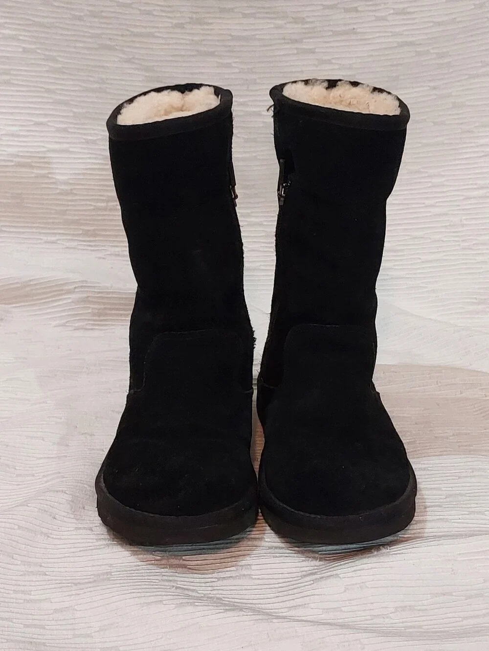 UGG Black Suede Shearling-Lined Winter Boots Size 4